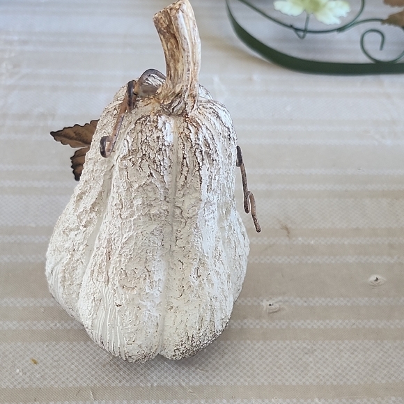 Vintage-Inspired Cream Pumpkin Accent - Picture 3 of 4